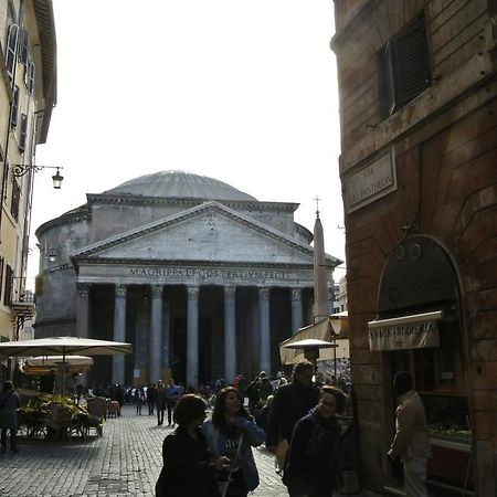 Pantheon Domus Valentino Appartement Rome Buitenkant foto